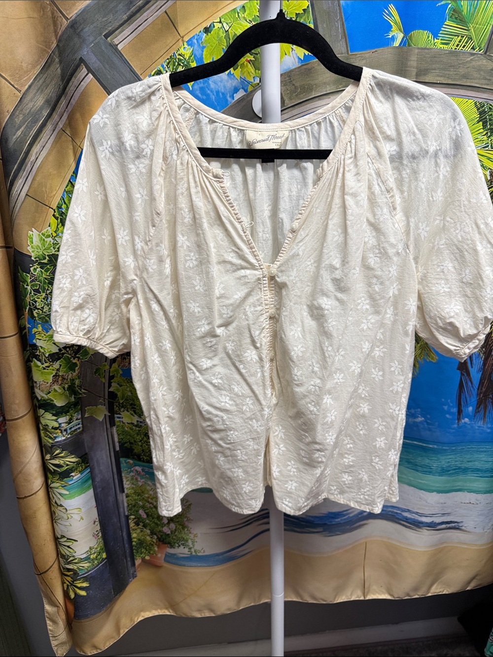 Universal Thread Cream Floral Peasant Top